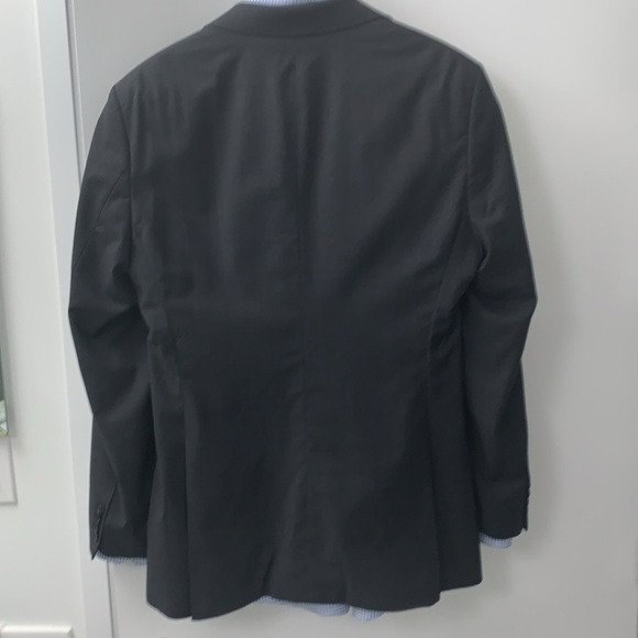 Hugo Boss Size 40R Sports Jacket in very good used condition. 100% Virgin Wool - Picture 12 of 14